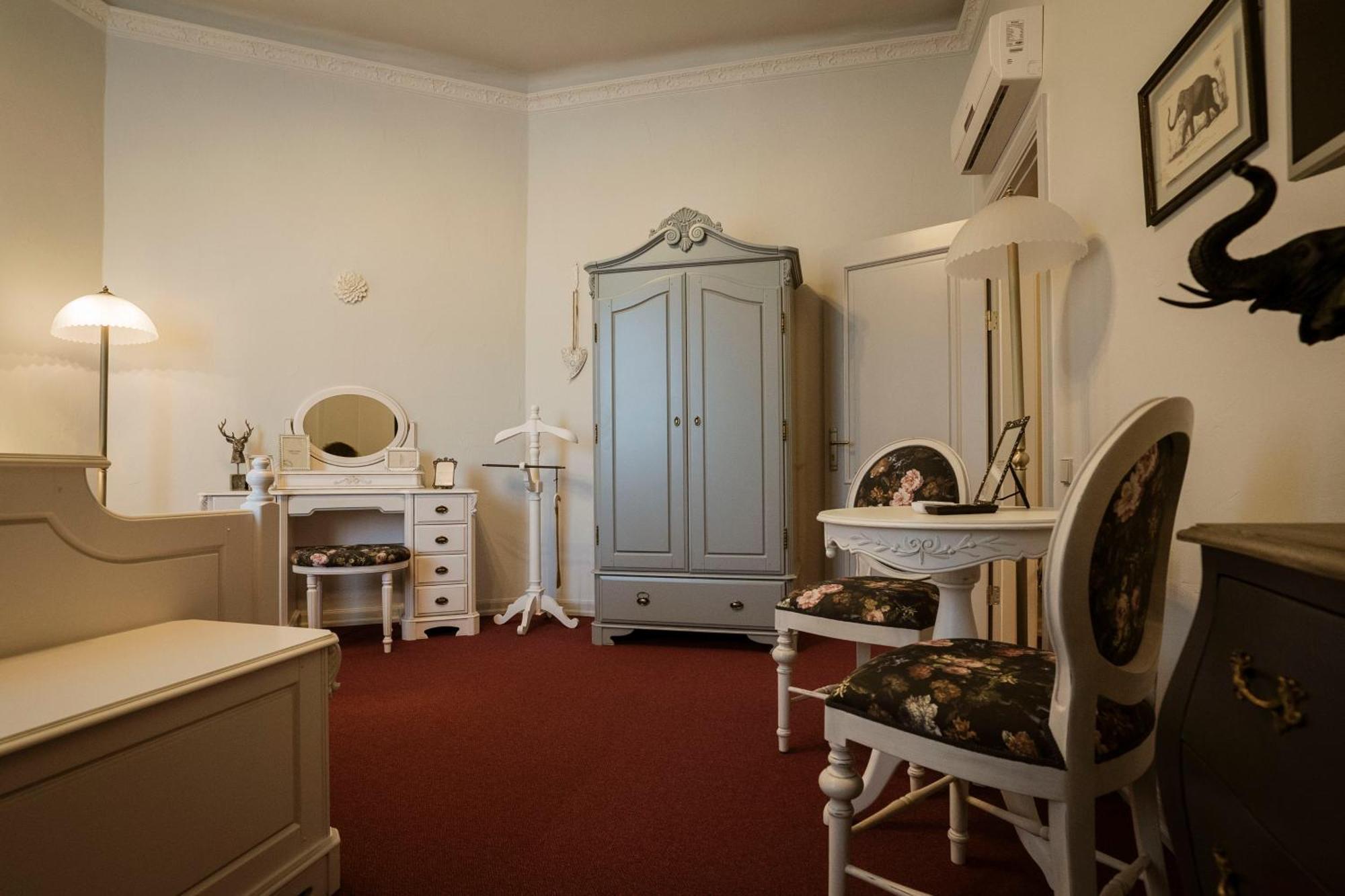 Roze Villa リエパーヤ 部屋 写真